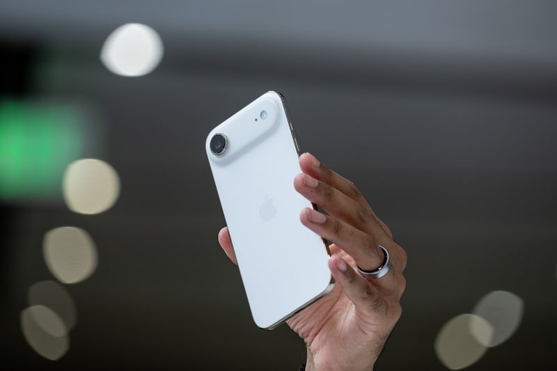 El iPhone Air de Apple. Fotógrafo: David Paul Morris/Bloomberg El iPhone Air de Apple. Fotógrafo: David Paul Morris/Bloomberg