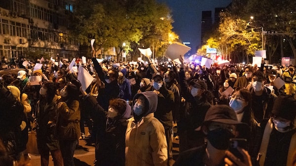 Público chino muestra emociones mixtas ante fin de política de Cero Covid Público chino muestra emociones mixtas ante fin de política de Cero Covid