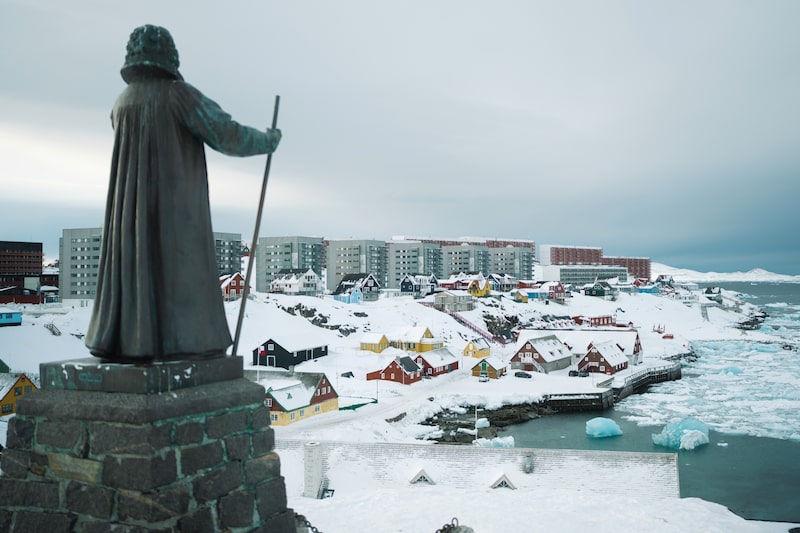 La UE está en conversaciones para imponer potencialmente aranceles sobre 93.000 millones de euros (US$108.000 millones) de bienes estadounidenses si Trump sigue adelante. La UE está en conversaciones para imponer potencialmente aranceles sobre 93.000 millones de euros (US$108.000 millones) de bienes estadounidenses si Trump sigue adelante.