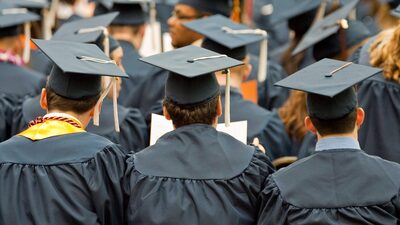 Desemprego entre pessoas com diploma universitário chega ao maior nível nos EUA Desemprego entre pessoas com diploma universitário chega ao maior nível nos EUA