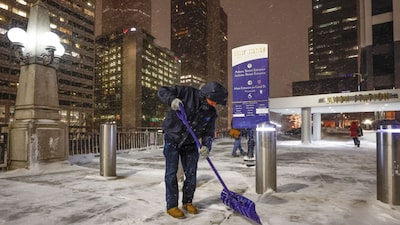 Petróleo sobe com flexibilização na China enquanto EUA lutam contra o inverno Petróleo sobe com flexibilização na China enquanto EUA lutam contra o inverno