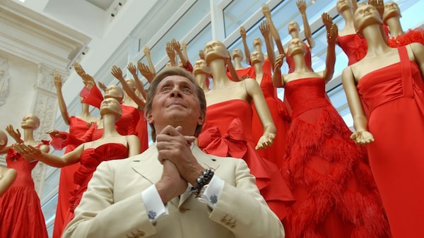 Valentino, maestro da moda que vestiu estrelas de Hollywood, morre aos 93 anos Valentino, maestro da moda que vestiu estrelas de Hollywood, morre aos 93 anos