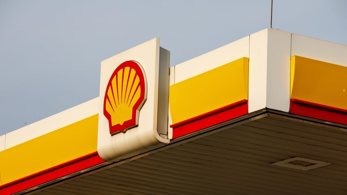 Shell pone en pausa proyectos de GNL en Argentina pero no descarta futuras inversiones