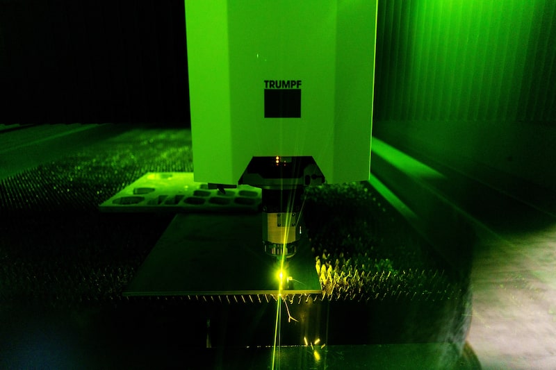 El fabricante alemán de láseres Trumpf utiliza un sistema de mantenimiento predictivo basado en inteligencia artificial para mantener la producción en marcha. Fotógrafo: Ben Kilb/Bloomberg El fabricante alemán de láseres Trumpf utiliza un sistema de mantenimiento predictivo basado en inteligencia artificial para mantener la producción en marcha. Fotógrafo: Ben Kilb/Bloomberg