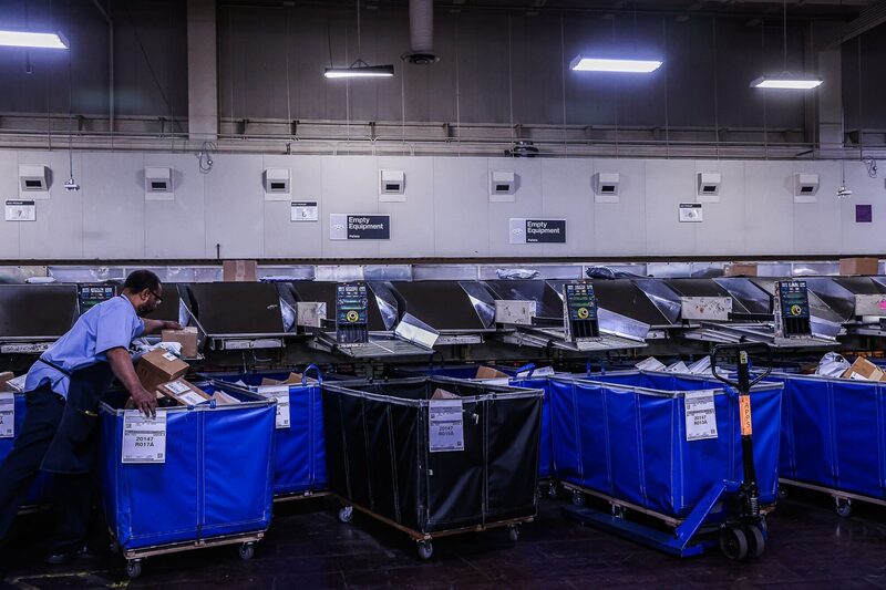 Las acciones de PDD Holdings Inc (PDD), propietaria de Temu, se desplomaron un -6%. Las acciones de PDD Holdings Inc (PDD), propietaria de Temu, se desplomaron un -6%.