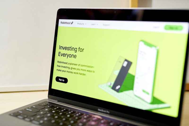 Se conseguir levantar US$ 2,2 bilhões, o IPO da Robinhood seria o quinto maior em uma bolsa americana em 2021 Se conseguir levantar US$ 2,2 bilhões, o IPO da Robinhood seria o quinto maior em uma bolsa americana em 2021