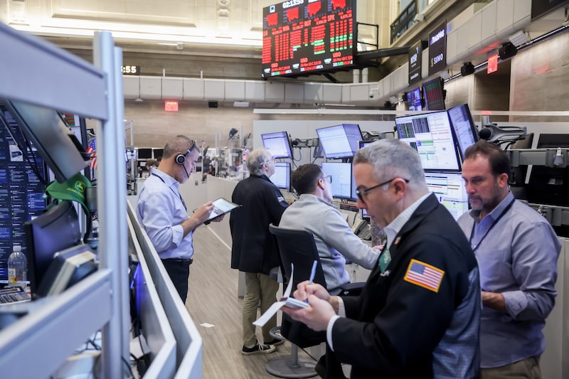 Traders On The Floor Of The New York Stock Exchange As Fed Chair Powell Holds New Conference Traders On The Floor Of The New York Stock Exchange As Fed Chair Powell Holds New Conference