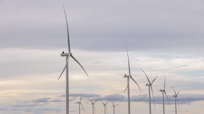 Equatorial trabalha com Safra para vender ativos de energia eólica, dizem fontes Equatorial trabalha com Safra para vender ativos de energia eólica, dizem fontes