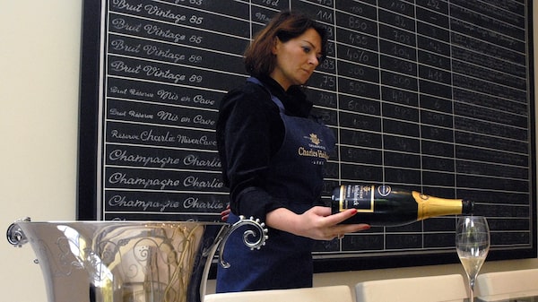 Champagne Charles Heidsieck quer reconstruir marca ‘garrafa por garrafa’ no Brasil Champagne Charles Heidsieck quer reconstruir marca ‘garrafa por garrafa’ no Brasil