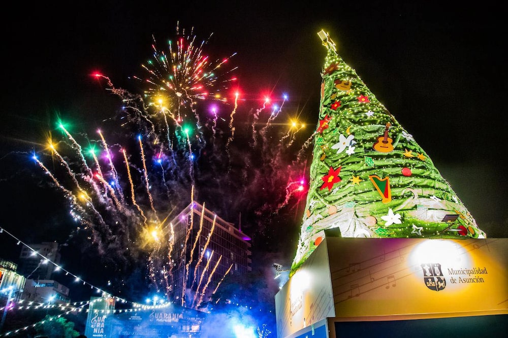 Decoraciones navideñas en Asunción, Paraguay, el 20 de diciembre de 2025. Decoraciones navideñas en Asunción, Paraguay, el 20 de diciembre de 2025.