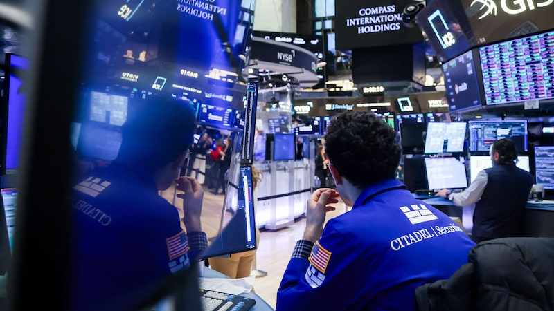 Ibovespa sobe na contramão de queda em ações em Nova York; dólar vai a R$ 5,26 Ibovespa sobe na contramão de queda em ações em Nova York; dólar vai a R$ 5,26