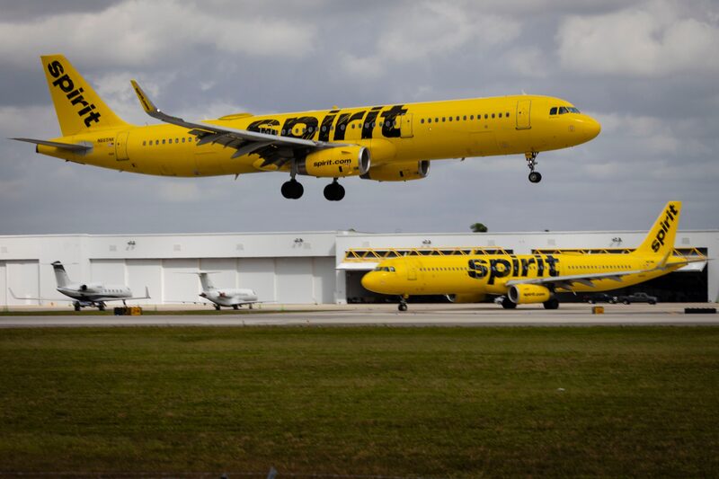 Aviones de Spirit Airlines en el Aeropuerto Internacional de Fort Lauderdale-Hollywood. Fotógrafo: Eva Marie Uzcategui/Bloomberg. Aviones de Spirit Airlines en el Aeropuerto Internacional de Fort Lauderdale-Hollywood. Fotógrafo: Eva Marie Uzcategui/Bloomberg.