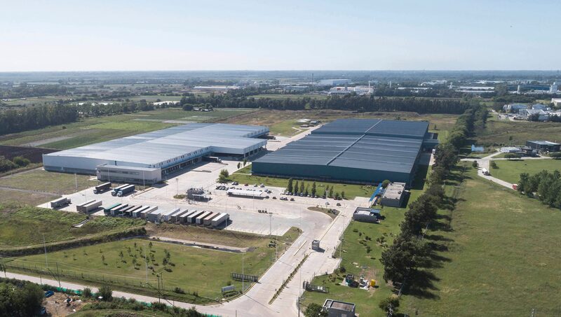 Es una de las empresas de logística más importante del país. Es una de las empresas de logística más importante del país.