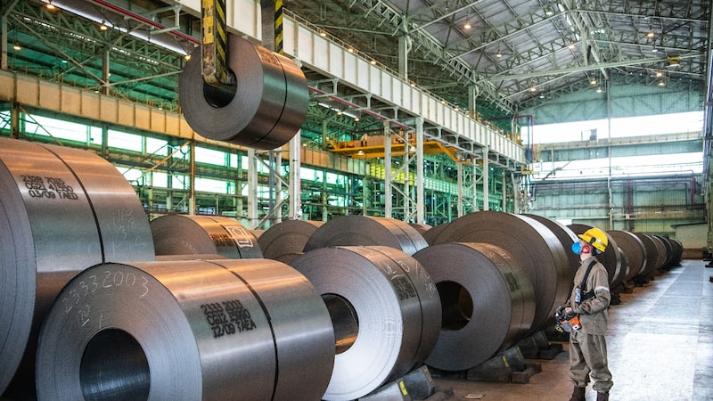 Usiminas: lucro líquido sobe 166% no primeiro trimestre com ganhos cambiais Usiminas: lucro líquido sobe 166% no primeiro trimestre com ganhos cambiais