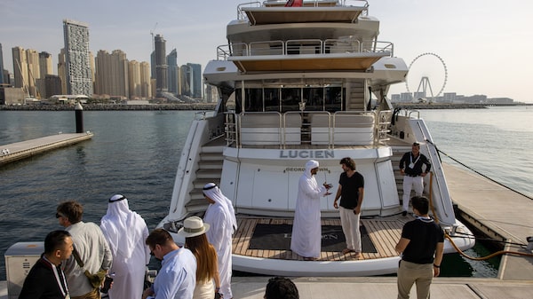 Chinesa Wanda vende estaleiro de iates dos filmes de James Bond por US$ 206 mi Chinesa Wanda vende estaleiro de iates dos filmes de James Bond por US$ 206 mi