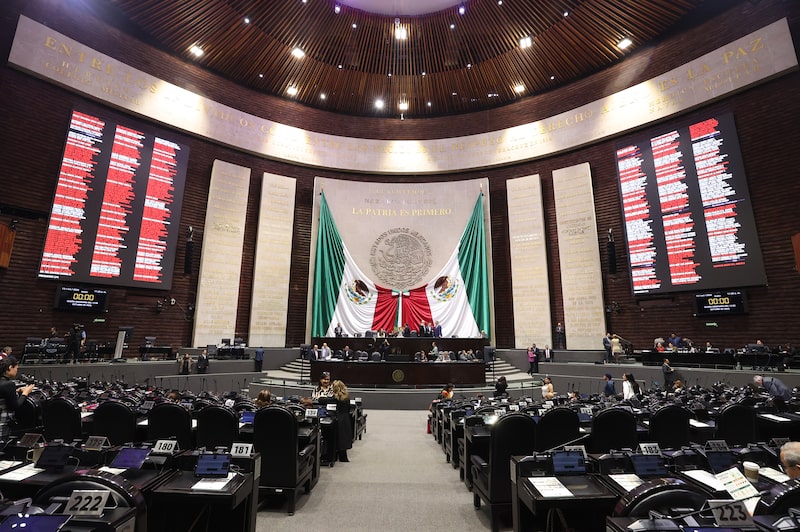 Pleno de la Cámara de Diputados durante la discusión del Paquete Económico 2027 en materia de ingresos, martes 13 de octubre de 2026, Ciudad de México. Pleno de la Cámara de Diputados durante la discusión del Paquete Económico 2027 en materia de ingresos, martes 13 de octubre de 2026, Ciudad de México.