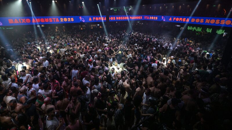 São Paulo sigue de fiesta mientras el resto del mundo se va a dormir São Paulo sigue de fiesta mientras el resto del mundo se va a dormir