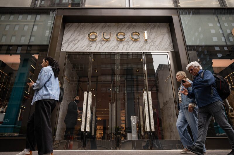 Kering sufre otro revés: ventas de Gucci caen 25% en medio de una nueva reinvención. Kering sufre otro revés: ventas de Gucci caen 25% en medio de una nueva reinvención.