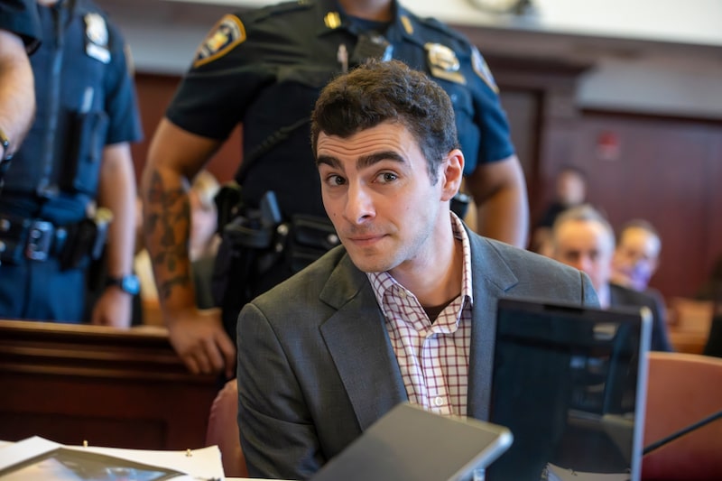Luigi Mangione durante una audiencia previa al juicio en la Corte Suprema del Estado de Nueva York, en Nueva York, el 1 de diciembre. Fotógrafo: Steven Hirsch/New York Post/Bloomberg. Luigi Mangione durante una audiencia previa al juicio en la Corte Suprema del Estado de Nueva York, en Nueva York, el 1 de diciembre. Fotógrafo: Steven Hirsch/New York Post/Bloomberg.