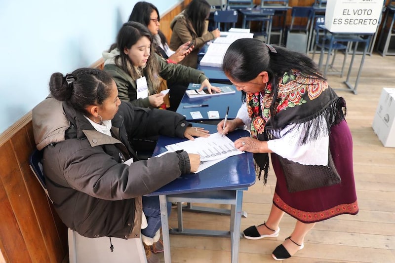 El siguiente paso, según el Consejo Nacional Electoral, es que los movimientos y partidos políticos acepten las precandidaturas hasta 10 días después de sus primarias. El siguiente paso, según el Consejo Nacional Electoral, es que los movimientos y partidos políticos acepten las precandidaturas hasta 10 días después de sus primarias.