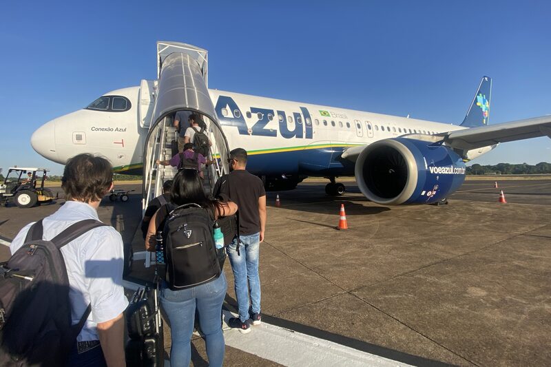 As ações da Azul saltaram depois que a companhia aérea brasileira fechou um acordo com seus detentores de títulos As ações da Azul saltaram depois que a companhia aérea brasileira fechou um acordo com seus detentores de títulos