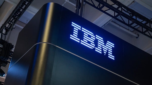 IBM acena a Trump e promete investir US$ 150 bilhões nos EUA nos próximos 5 anos IBM acena a Trump e promete investir US$ 150 bilhões nos EUA nos próximos 5 anos