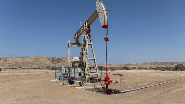 Governo do Peru avalia separar refinaria de US$ 6 bi de petroleira estatal Governo do Peru avalia separar refinaria de US$ 6 bi de petroleira estatal