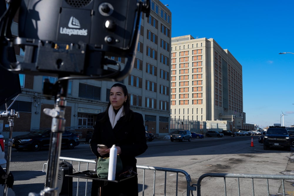 Trump Snatches Maduro But Leaves His Regime In Charge For Now Trump Snatches Maduro But Leaves His Regime In Charge For Now