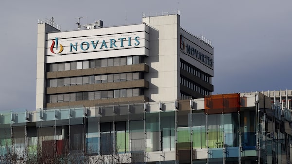 Novartis apuesta por US$3.500 millones en fármacos de Chinook para patología rara Novartis apuesta por US$3.500 millones en fármacos de Chinook para patología rara