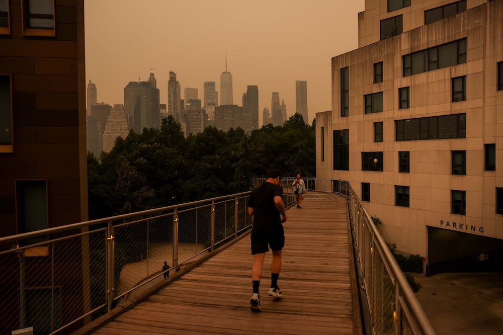 Unhealthy Air Quality Envelops NYC as Heat Tests US Grids Unhealthy Air Quality Envelops NYC as Heat Tests US Grids