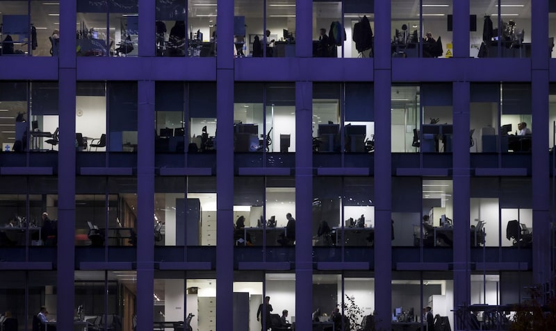 Semana laboral de cuatro días: así mejoró la vida de empleados de Portugal a Sudáfrica Semana laboral de cuatro días: así mejoró la vida de empleados de Portugal a Sudáfrica