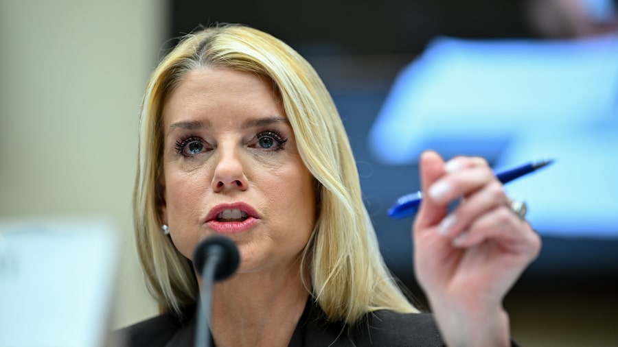 Trump destituye a Pam Bondi tras un mandato caótico frente al Departamento de Justicia Trump destituye a Pam Bondi tras un mandato caótico frente al Departamento de Justicia