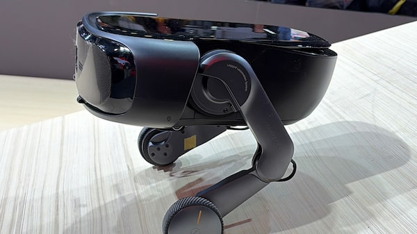 Fabricante de aspiradoras robóticas muestra un modelo que sube escaleras Fabricante de aspiradoras robóticas muestra un modelo que sube escaleras