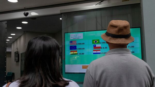 Vacaciones en Argentina: cómo les conviene pagar a los turistas extranjeros que llegan al país Vacaciones en Argentina: cómo les conviene pagar a los turistas extranjeros que llegan al país