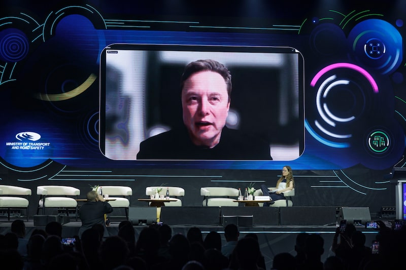 Musk na Samson International Smart Mobility Summit em Tel Aviv nesta segunda-feira. Musk na Samson International Smart Mobility Summit em Tel Aviv nesta segunda-feira.
