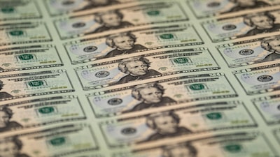 El dólar cae a mínimos desde mayo tras comentarios de Waller y avance del yen El dólar cae a mínimos desde mayo tras comentarios de Waller y avance del yen
