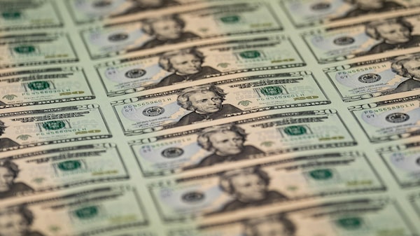 El dólar cae a mínimos desde mayo tras comentarios de Waller y avance del yen El dólar cae a mínimos desde mayo tras comentarios de Waller y avance del yen
