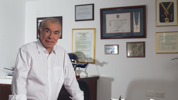 Fundador de EasyFly Alfonso Ávila, dejó presidencia de la aerolínea tras 15 años Fundador de EasyFly Alfonso Ávila, dejó presidencia de la aerolínea tras 15 años