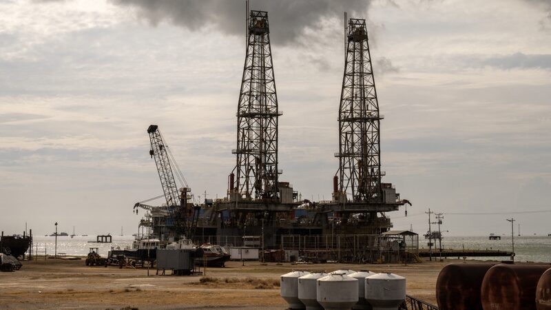 EE.UU. otorga licencias a cinco empresas para producir petróleo y gas en Venezuela EE.UU. otorga licencias a cinco empresas para producir petróleo y gas en Venezuela