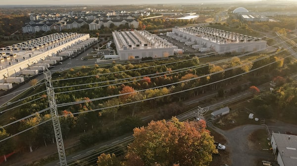 Acciones de Amazon caen ante el plan de gasto récord de US$200.000 millones en IA Acciones de Amazon caen ante el plan de gasto récord de US$200.000 millones en IA