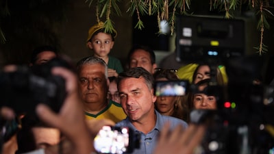 Flávio afirma que vai trabalhar com EUA e China caso seja eleito presidente Flávio afirma que vai trabalhar com EUA e China caso seja eleito presidente