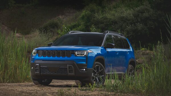 Novo Jeep Cherokee híbrido é aposta da Stellantis para recuperar mercado em SUVs Novo Jeep Cherokee híbrido é aposta da Stellantis para recuperar mercado em SUVs