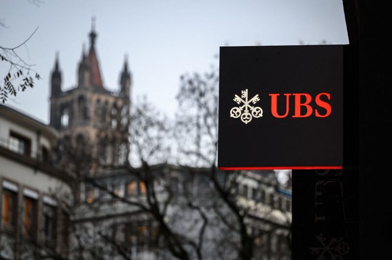 ações do UBS subiram até 2,4% no início das negociações em Zurique na quinta-feira e subiram cerca de 26% este ano ações do UBS subiram até 2,4% no início das negociações em Zurique na quinta-feira e subiram cerca de 26% este ano