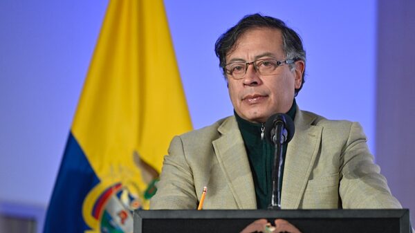 Incertidumbre en reforma pensional y laboral de Colombia afectaría PIB en 2023 Incertidumbre en reforma pensional y laboral de Colombia afectaría PIB en 2023