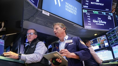 Wall Street cayó desde sus máximos ante nuevas tensiones en Medio Oriente y repunte del petróleo Wall Street cayó desde sus máximos ante nuevas tensiones en Medio Oriente y repunte del petróleo