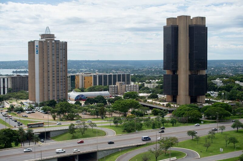 Na semana passada, o Copom decidiu aumentar em 0,5 percentual a taxa Selic para 14,75% ao ano. Na semana passada, o Copom decidiu aumentar em 0,5 percentual a taxa Selic para 14,75% ao ano.