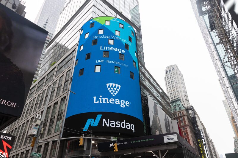 Lineage Inc. signage during the company's initial public offering at the Nasdaq MarketSite in New York on July 25.
Photographer: Jeenah Moon/Bloomberg Lineage Inc. signage during the company's initial public offering at the Nasdaq MarketSite in New York on July 25.
Photographer: Jeenah Moon/Bloomberg