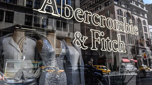 Crise do varejo? Esta ação do setor de moda subiu 300% e superou até a Nvidia Crise do varejo? Esta ação do setor de moda subiu 300% e superou até a Nvidia