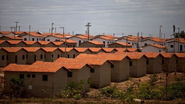 Governo quer iniciar em setembro programa de crédito imobiliário para informais Governo quer iniciar em setembro programa de crédito imobiliário para informais