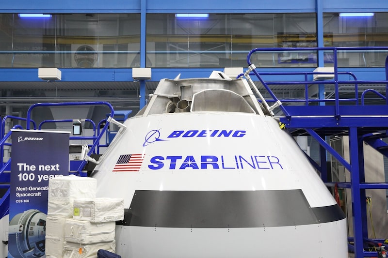 Una maqueta de la nave espacial Boeing Starliner se ve dentro de la Space Vehicle Mockup Facility el 24 de octubre de 2018 en Houston, Texas. Fotógrafo: Loren Elliott/Getty Images North America Una maqueta de la nave espacial Boeing Starliner se ve dentro de la Space Vehicle Mockup Facility el 24 de octubre de 2018 en Houston, Texas. Fotógrafo: Loren Elliott/Getty Images North America